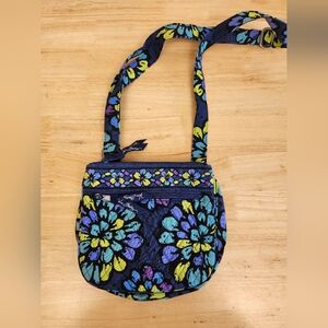 Vera Bradley Small Crossbody Purse Retired Indigo Pop Opens for Extra Pockets
